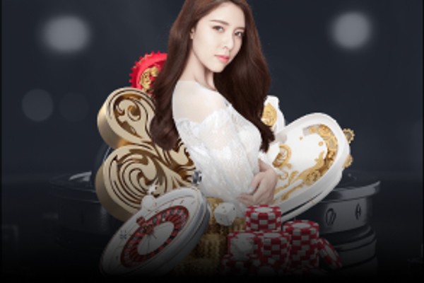 Hỗ trợ trực tuyến 24/7 qua Live Chat của go8